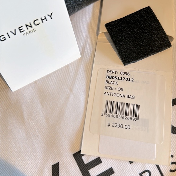 Givenchy Small Antigona Bag - Picture 12 of 14